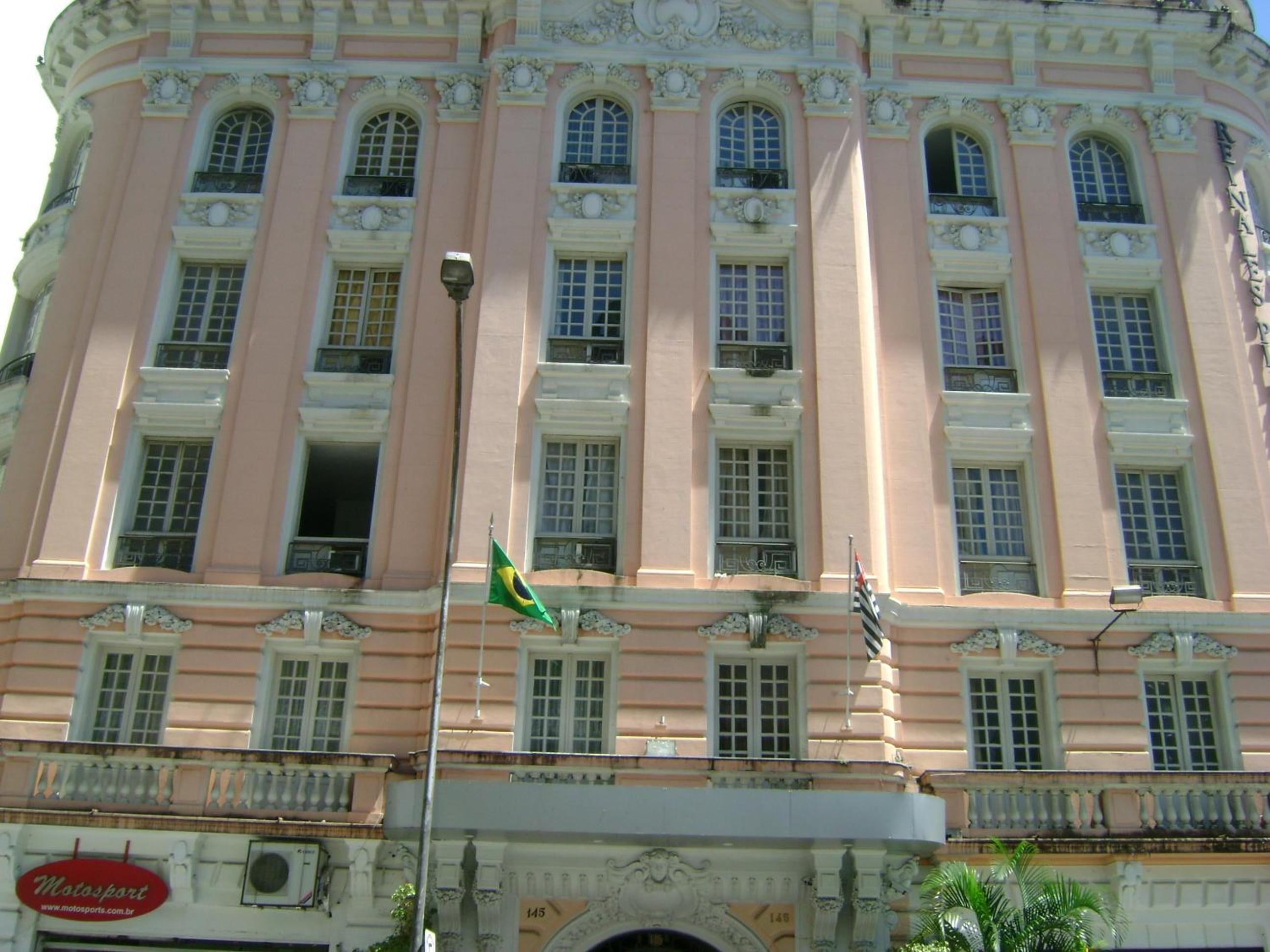 Reinales Plaza Hotel — Photos 3